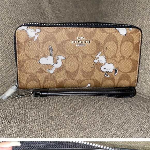 Coach x peanuts  ( snoopy) zip around wallet limited edition new / tags sold out - Picture 7 of 11